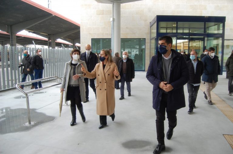 Inaugurada la nueva estación de autobuses de Ourense entre críticas de la Xunta al Gobierno por los plazos del AVE
