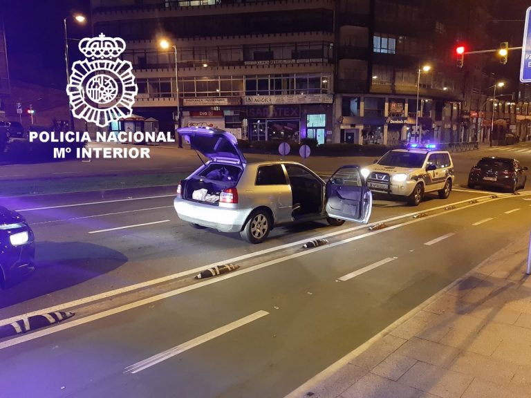 Detenido un vigués que iba ebrio, grabó un vídeo mientras conducía y se dio a la fuga al ser descubierto por la policía