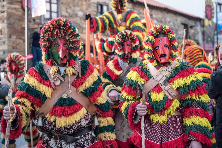 El Museo do Pobo Galego propone un carnaval online con tres sesiones dedicadas a las máscaras tradicionales