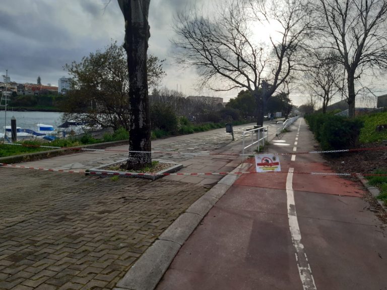 Los paseos de As Avenidas, Bouzas y Samil, en Vigo, estarán cerrados el fin de semana ante la previsión de mal tiempo