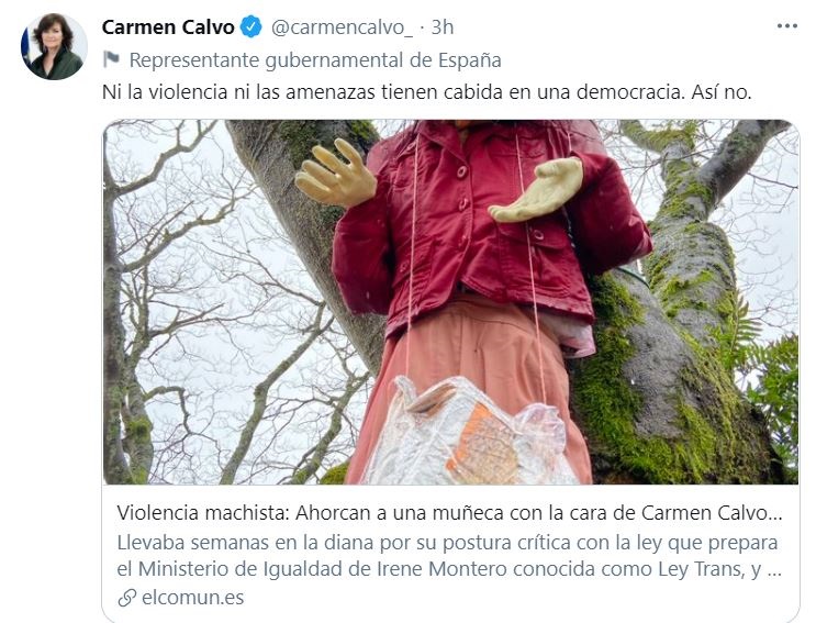 Calvo condena la aparición de una muñeca con su cara en Santiago: «Ni la violencia ni las amenazas tienen cabida»
