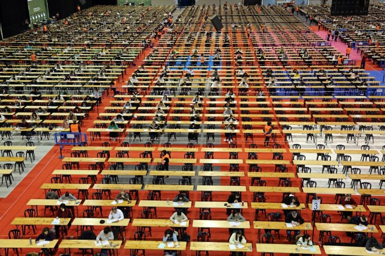 Admitidos más de 8.500 aspirantes en las pruebas para cubrir 1.311 plazas de varias categorías del Sergas