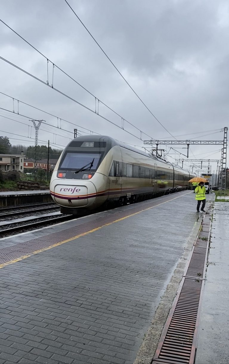 Eixo Atlántico celebra la conclusión de la electrificación de la línea férrea Vigo-Oporto, una «demanda histórica»
