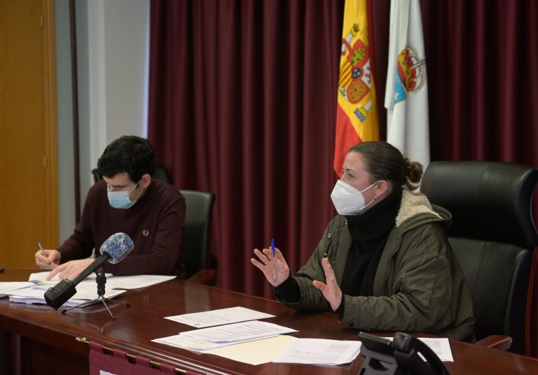 La TVG no informó el 28 de enero de la vacunación de la alcaldesa de Boimorto por «los tiempos de procesos informativos»