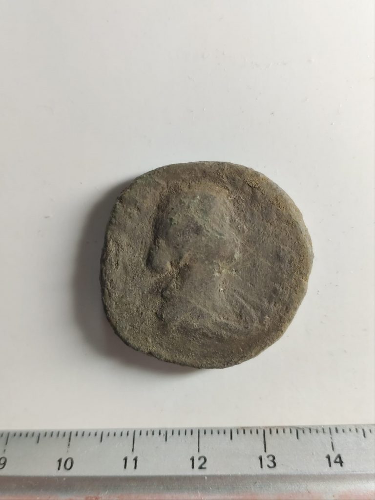 Descubren una moneda romana en el Castro de Elviña, en A Coruña