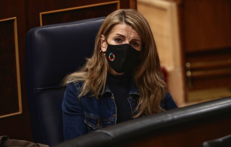 Díaz ve «dramáticos» los datos del paro e insiste en defender ayudas directas ante unos ERTE que «no son suficientes»