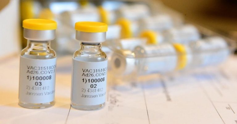 La Agencia Europea del Medicamento avala la vacuna de una sola dosis de Janssen