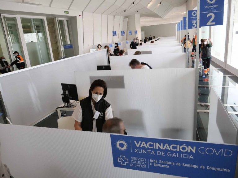 Galicia roza las 300.000 vacunas administradas contra la covi-19