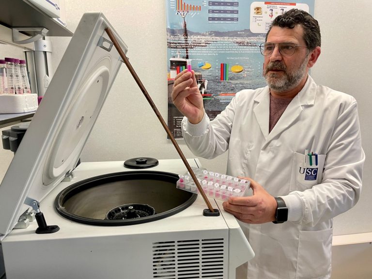 Un equipo de la USC trabajan en un sistema de predicción de la evolución epidemiológica a través de aguas residuales