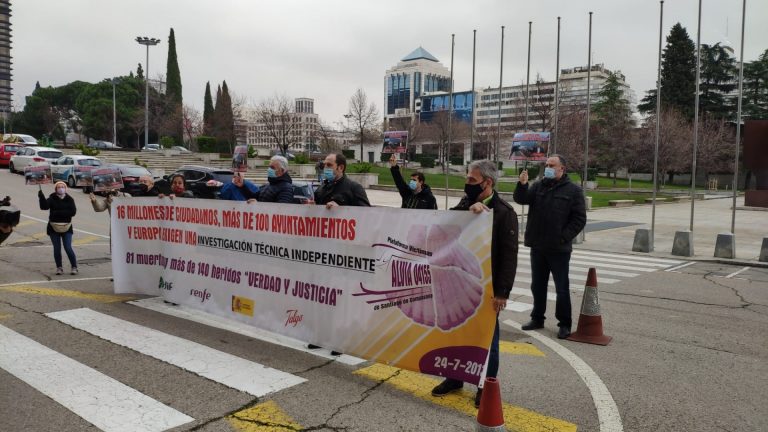 Angrois.- El Ministerio de Transportes dice ‘no’ al cese de miembros de la CIAF que pidió la plataforma de víctimas