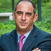 El director general de Alu Ibérica deja el cargo un mes después de asumirlo y en plena investigación judicial