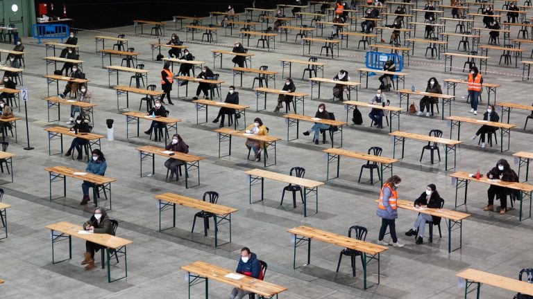 La Xunta planteará a los sindicatos incrementar hasta 1.000 las plazas de acceso libre de la OPE para 2021