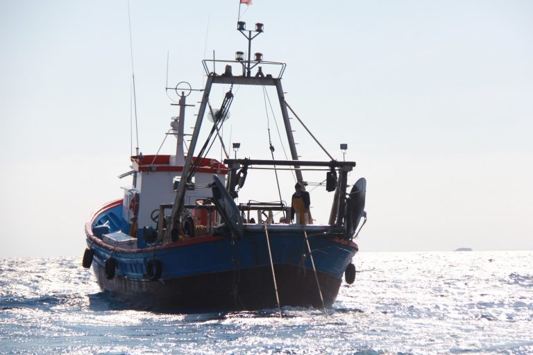 El presidente de las cofradías españolas carga contra el reglamento europeo: «Somos pescadores, no delincuentes»