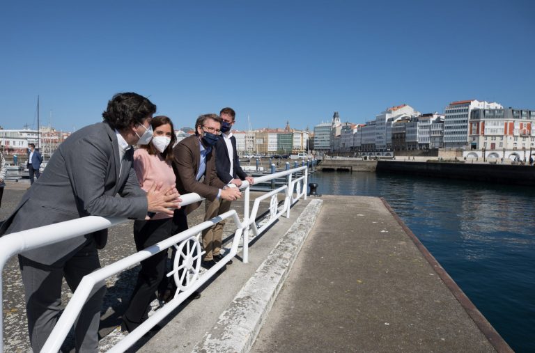 Feijóo pide al Estado «soluciones» con la deuda del Puerto de A Coruña durante la apertura del muelle de trasatlánticos