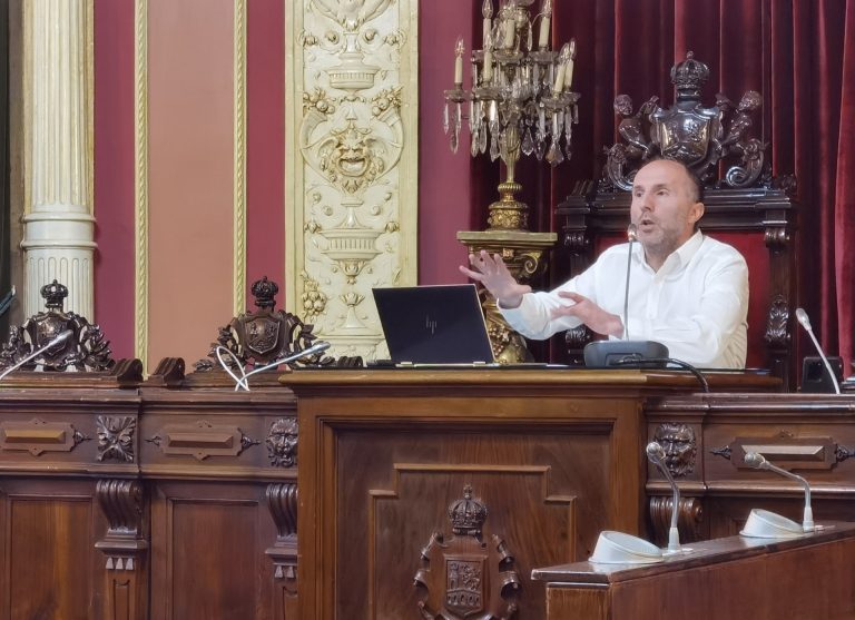 Pérez Jácome llevará a pleno la implantación de un ‘cheque cultural universal’ para los vecinos de Ourense