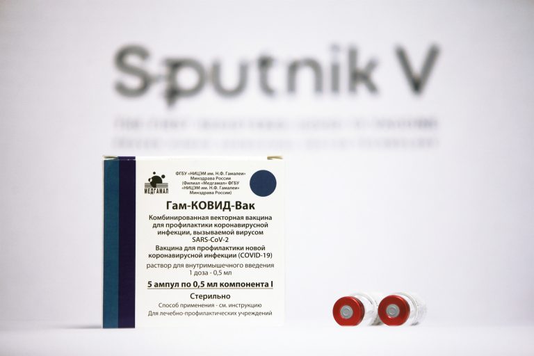 Cvirus.- Simón no ve necesario adquirir ‘Sputnik V’ debido al aumento de dosis de otras vacunas