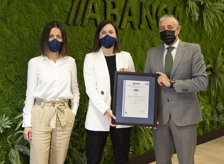 Abanca recibe el certificado Residuo Cero de Aenor para sus sedes de A Coruña y Madrid