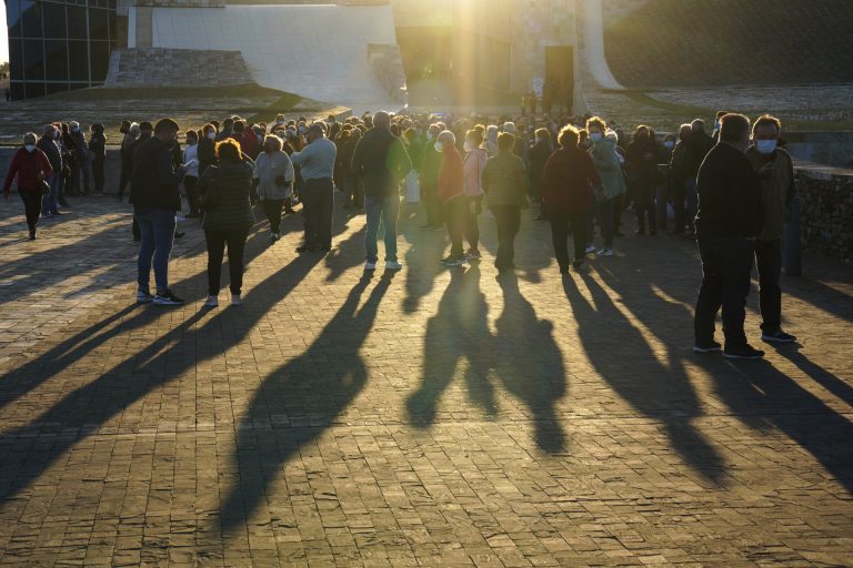 Los fallecidos con covid en Galicia se elevan a 2.371 tras una nueva víctima