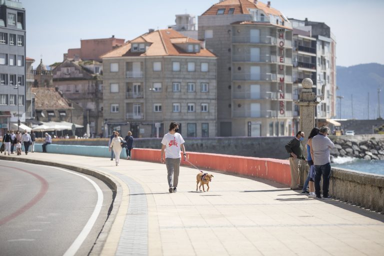 Los nuevos contagios se disparan a 229 en Galicia y aumentan a 195 los pacientes Covid ingresados, 13 más