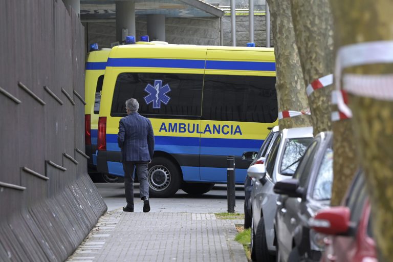 Dos nuevas muertes con covid elevan a 2.384 las víctimas de la pandemia en Galicia