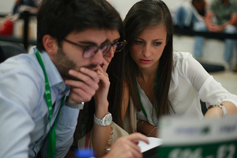 Un total de 18 jóvenes de las universidades de Santiago y Vigo se clasifican a la final del programa ‘Business Talents’