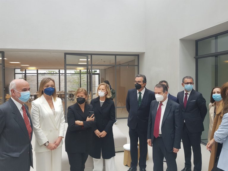 Inaugurado el Centro de Atención Integral de Vigo para personas con parálisis cerebral, que abrirá «de manera inmediata»