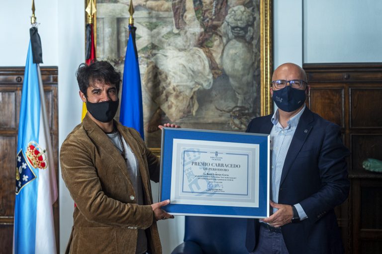 Brais Lorenzo recibe el XXXI Premio de Periodismo ‘Xosé Aurelio Carracedo’, convocado por la Diputación de Ourense