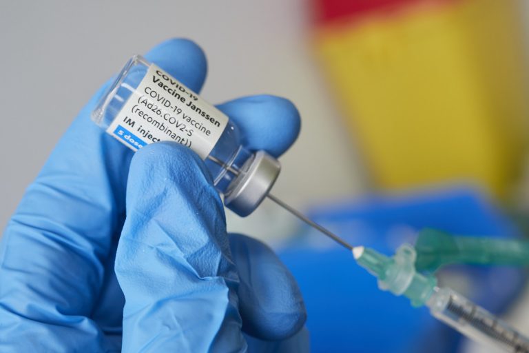 La última fallecida en Galicia no había podido recibir la segunda dosis de la vacuna