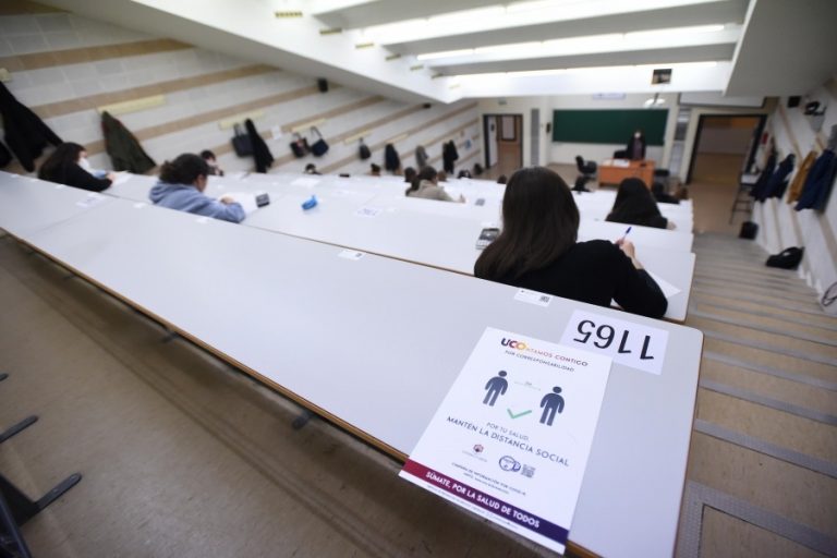 El borrador de precios públicos de las universidades gallegas mantiene la congelación de las tasas académicas