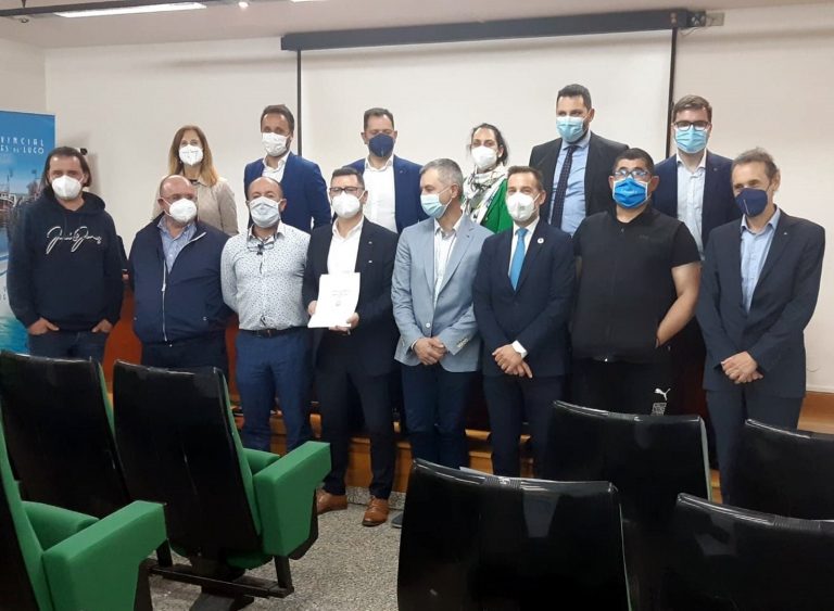 Pesca.- Abanca renueva el apoyo financiero a cofradías de A Mariña para la renovación de la flota