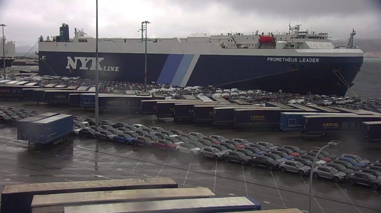 Los puertos gallegos mueven en abril casi las mismas mercancías que hace un año, pero no crecen como la media española