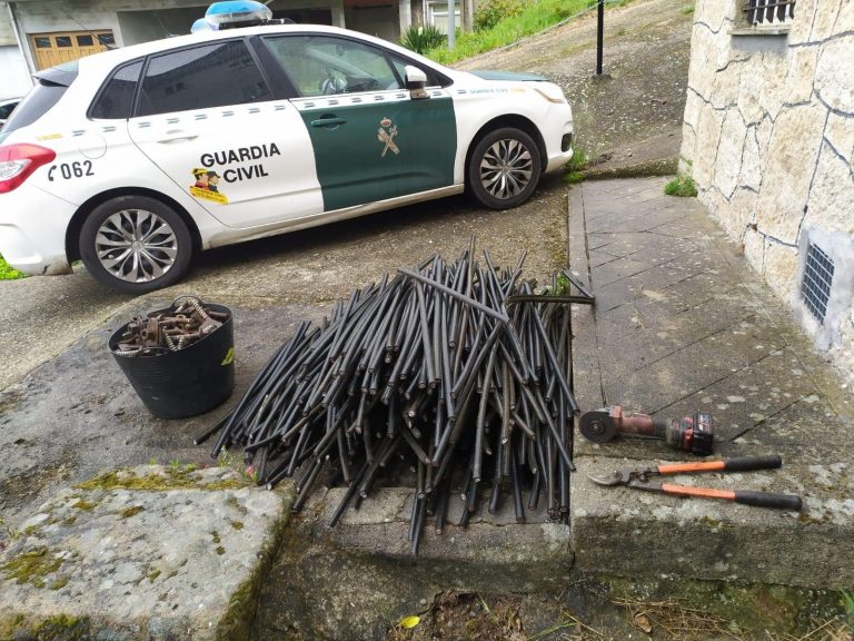 Detenidos tres vecinos de Maceda (Ourense) por un robar material férreo con interior de cobre en obras del AVE