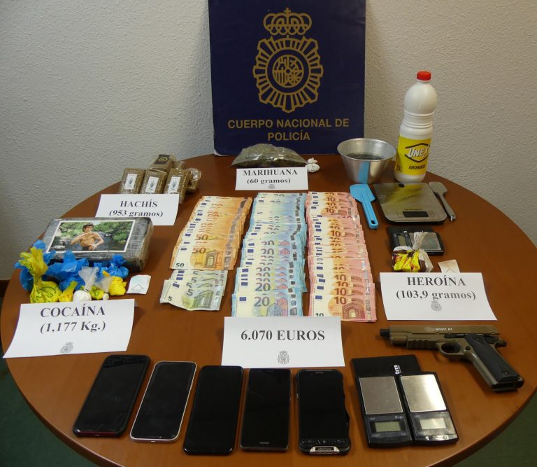 Nueve detenidos por tráfico de drogas en Ribeira (A Coruña) en un operativo con cocaína, hachís y heroína intervenida