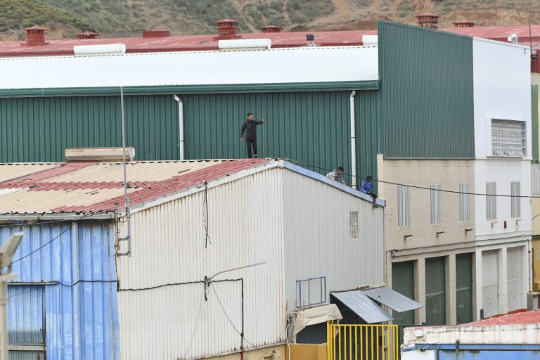 Gobierno y comunidades seguirán negociando si se necesitan más plazas para acoger a menores de Ceuta