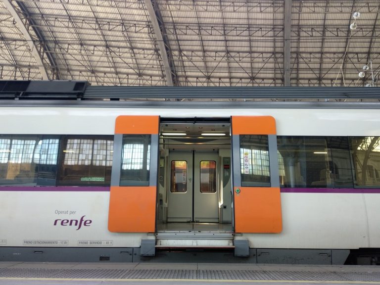 Renfe recuperará dos nuevas conexiones entre Vigo y A Coruña desde este lunes