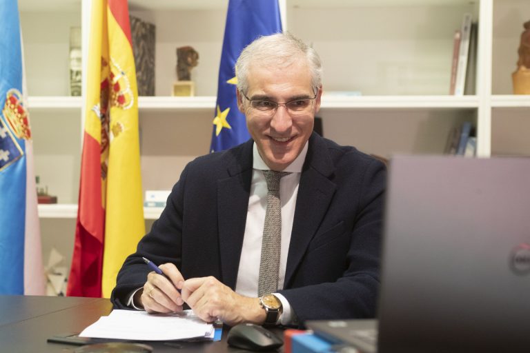 La Xunta defiende que analiza «caso a caso» los proyectos eólicos para «cumplir» los criterios ambientales