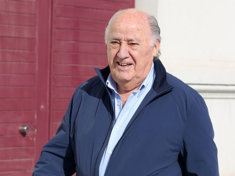 Amancio Ortega se anotará plusvalías de 331 millones con el cierre de la venta de torres de Telxius