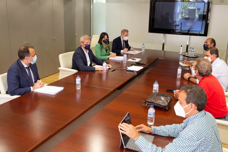 Xunta, hostelería y ocio nocturno se unen contra las normas del Gobierno y se apoyan para recurrir a la justicia