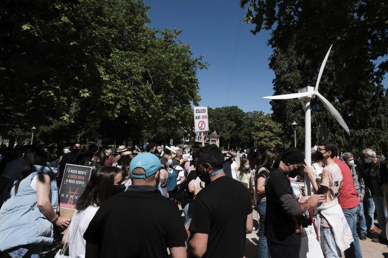 Unidas Podemos urge al Gobierno a establecer una moratoria eólica en Galicia