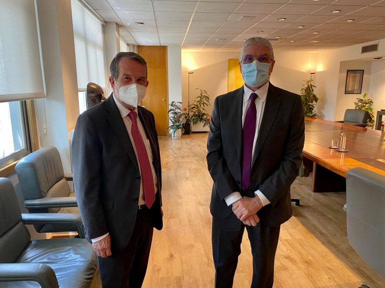 Abel Caballero muestra su «satisfacción absoluta» tras aceptar Renfe dos trenes Vigo-Madrid sin pasar por Santiago