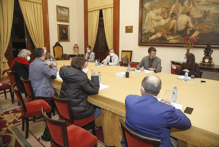 El Ayuntamiento de A Coruña aprueba una partida de más de 600.000 euros para entidades sociales