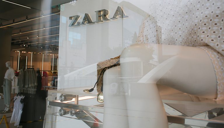 Zara desciende 26 puestos, hasta el 83, entre las marcas más valiosas del mundo, lideradas por Amazon, Apple y Google
