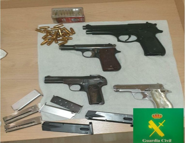 La Guardia Civil recupera cuatro armas que figuraban sustraídas en Monforte (Lugo) en la operación 40 robos esclarecidos