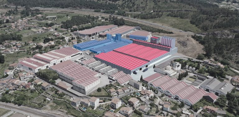 Cortizo prevé invertir 51 millones y crear 145 puestos de trabajo en Padrón en un plan de expansión del PVC hasta 2025