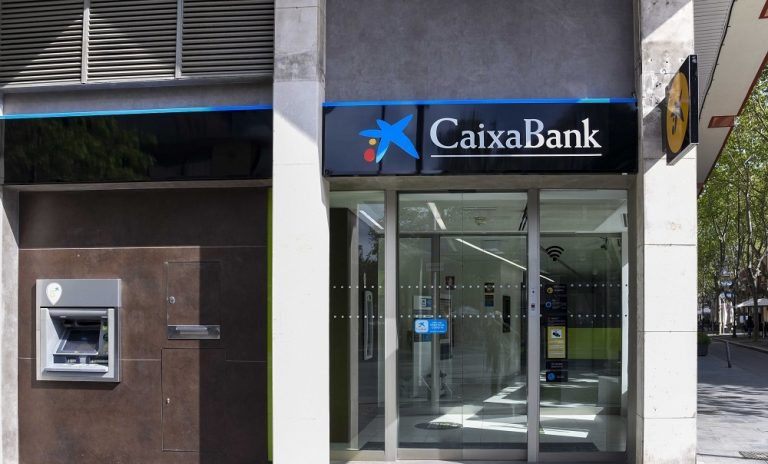 Los sindicatos de Caixabank convocan una nueva jornada de huelga este martes
