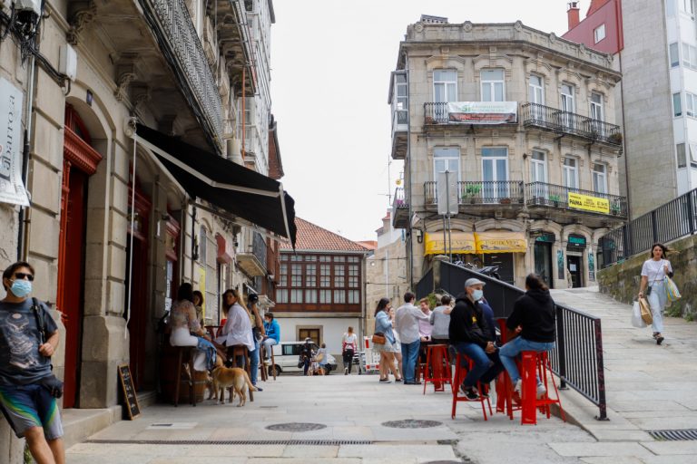 La actividad en Galicia avanza hacia su normalización, pero no compensa la caída de 2020, según el Foro Económico