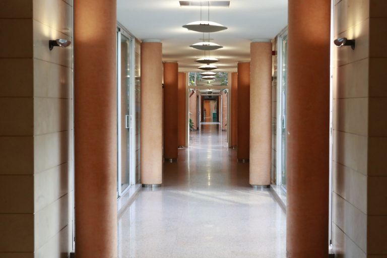 La Xunta licita por casi 16,6 millones de euros la contratación de servicios de vigilancia y seguridad en sus edificios