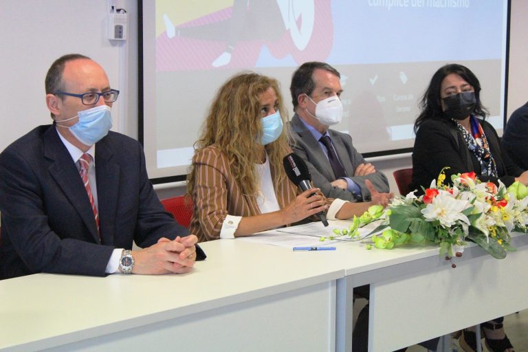 La UNED celebrará un curso de verano que abordará el silencio social ante el machismo en Vigo