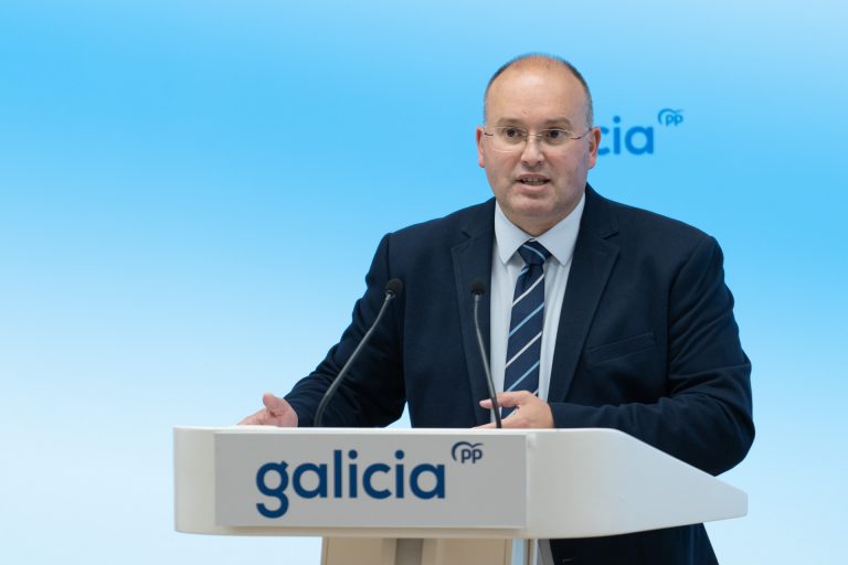 Tellado está «a disposición» de seguir como secretario xeral del PPdeG, aunque Feijóo «acertará decida lo que decida»