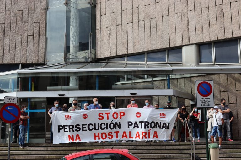 Absuelven a dos sindicalistas de la CIG por incomparecencia de la acusación, Cafeterías Herculinas